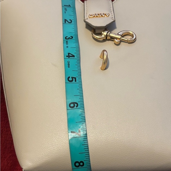 DJNY Elegant White  Taira Bucket  crossbody Bag - Picture 10 of 17